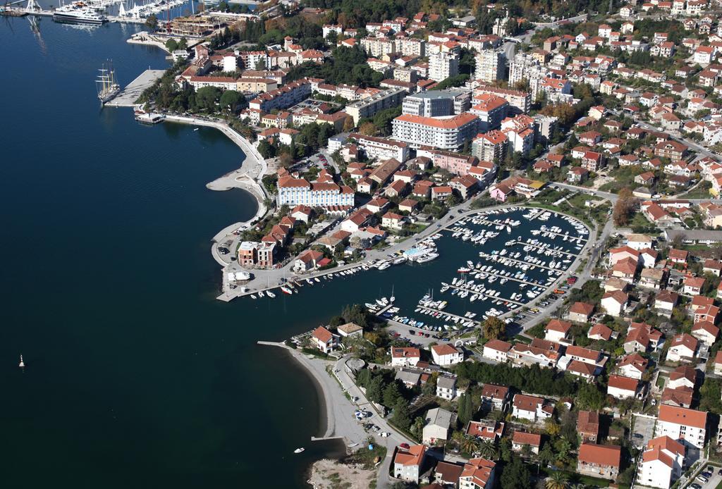 Guesthouse Lanca Tivat Extérieur photo